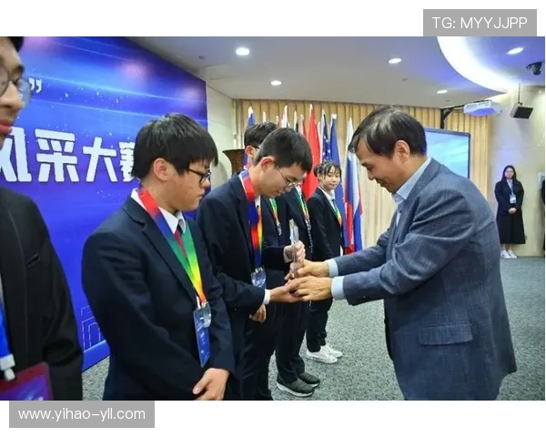 U18青少年直播新趋势：青春风采正当时